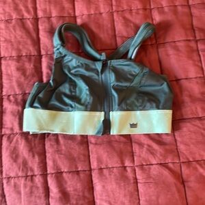 Medium Shefit sports bra